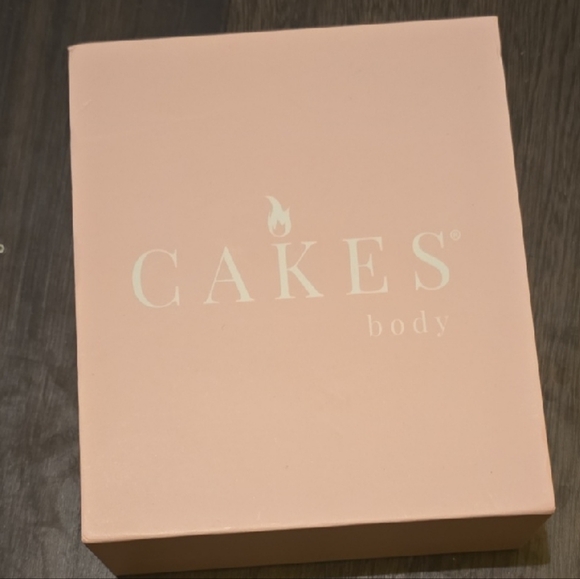 CAKES Other - Cakes With Volume